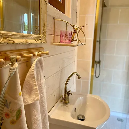 Sakura Tiny House In National Park,salty Pool דירה