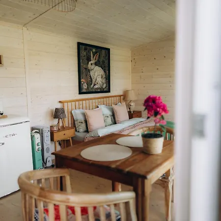 Sakura Tiny House In National Park,salty Pool 公寓