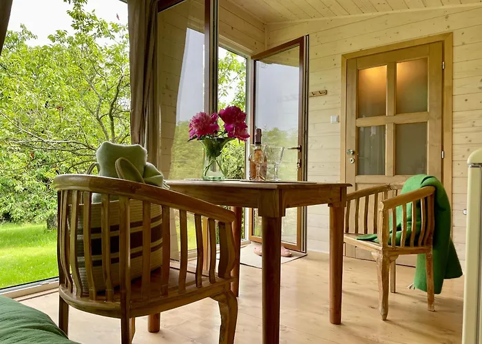 Sakura Tiny House In National Park,salty Pool アパート Staré Křečany