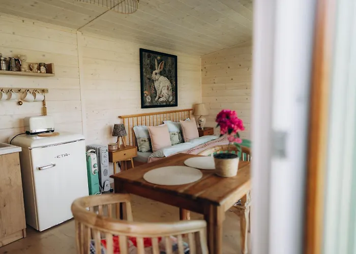 Sakura Tiny House In National Park,salty Pool 公寓