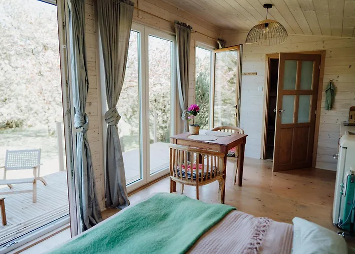 Sakura Tiny House In National Park,salty Pool 公寓
